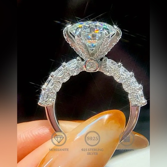 NEW Elegant 3 Carat Moissanite Engagement Ring S925 Sterling S… - Picture 2 of 5
